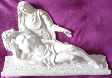 VIRGEN PIEDAD Plafón Marmolina Blanca 53x37x7